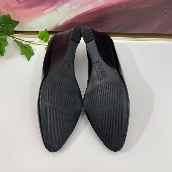 ANN KLEIN Sarina Pointed Toe Wedge Pump In Black Smooth Size 8.5 - Picture 13 of 14